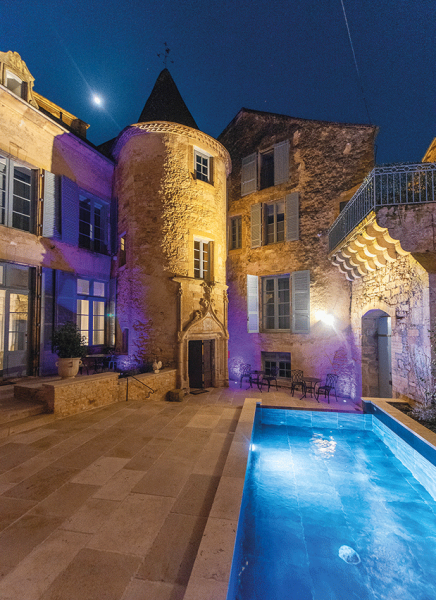 L’hotel Le Petit Manoir si trova nel cuore del centro storico di Sarlat - Viaggio Nouvelle Aquitanie