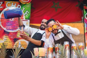 Marocco - Il Marocco è una nazione giovane, dove la popolazione delle città è propensa al dialogo e anche allo scherzo