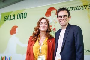 Alla conferenza stampa di chiusura del 2023 il passaggio di consegne tra Nicola Lagioia e la nuova direttrice del Salone Annalena Benini