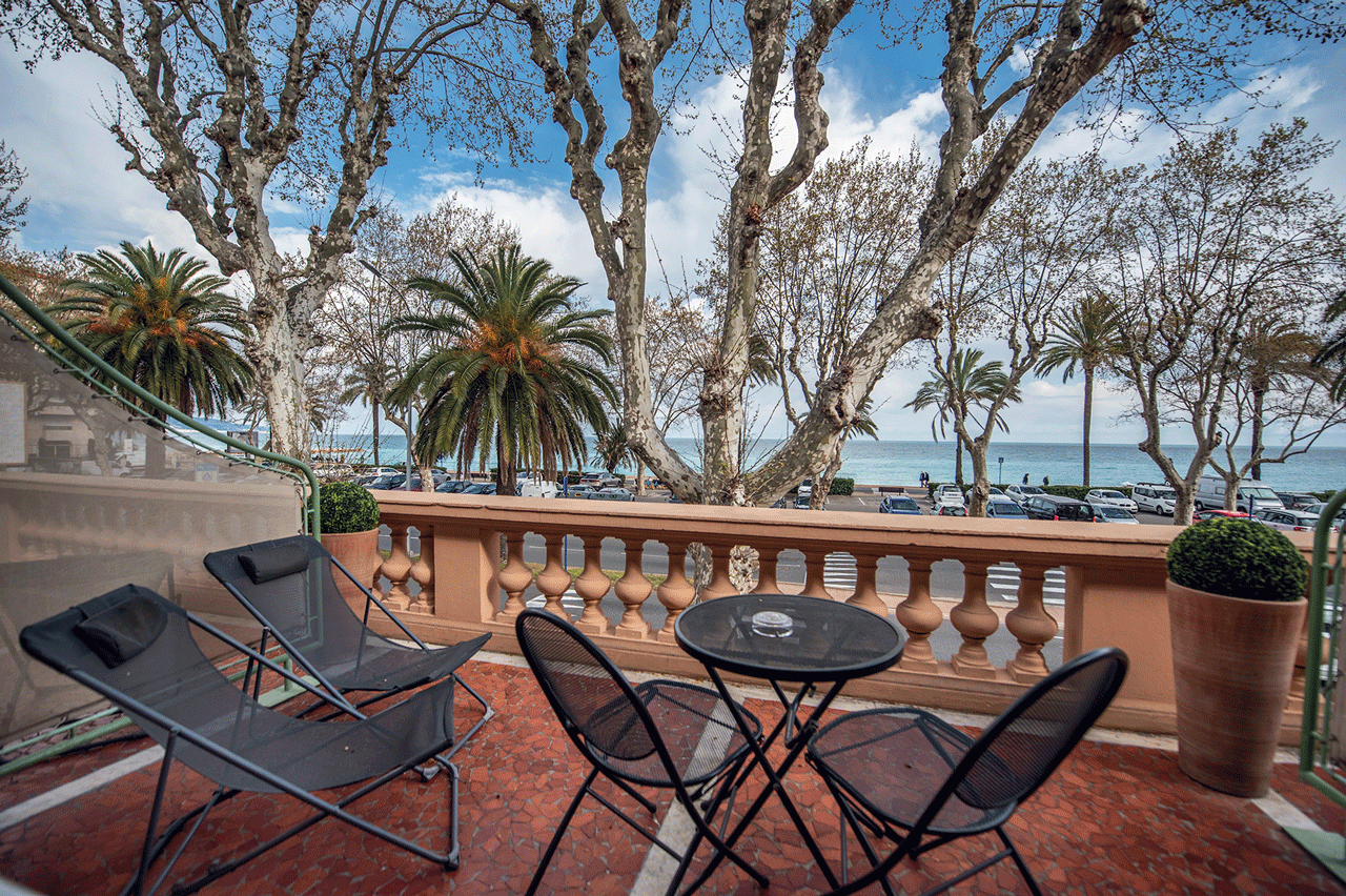 Costa Azzurra - Mentone la terrazza dell’Hotel Pavillon Impérial