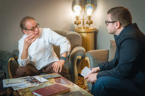 Durante l’intervista - Cavalier Peter Delfino Blu