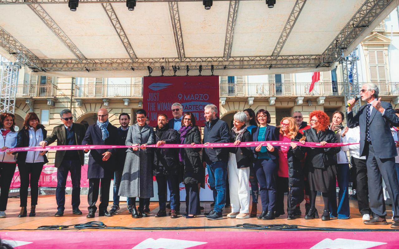 CUS Torino JTWIA 2025 - Il taglio del nastro in piazza Castello