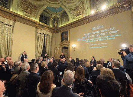 Nuovi Grandi Ospedali Dialoghi Metropolitani a Palazzo Paesana