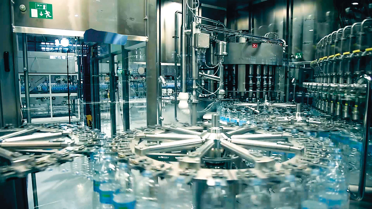 Alberto Bertone - Le linee di produzione dello stabilimento Acqua Sant’Anna a Vinadio