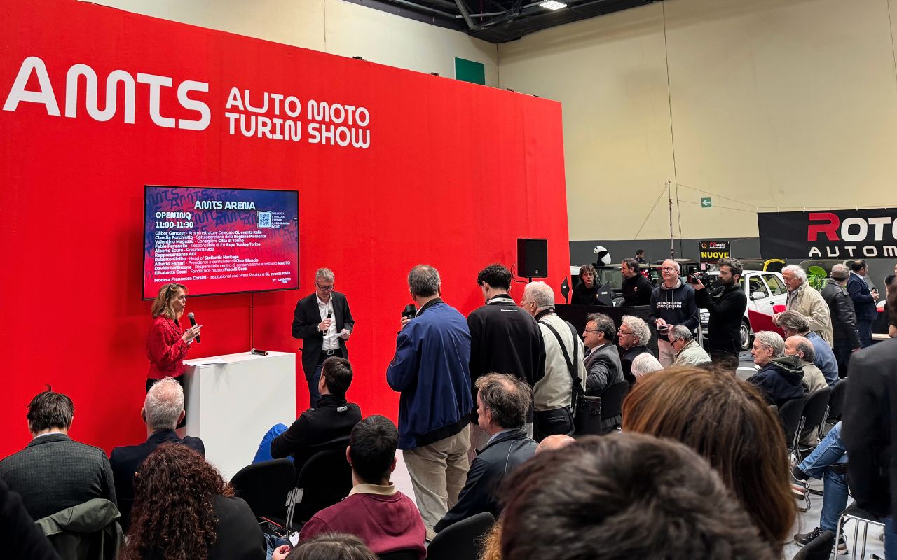 Cerimonia di apertura nell’AMTS Arena insieme a Gabor Ganczer