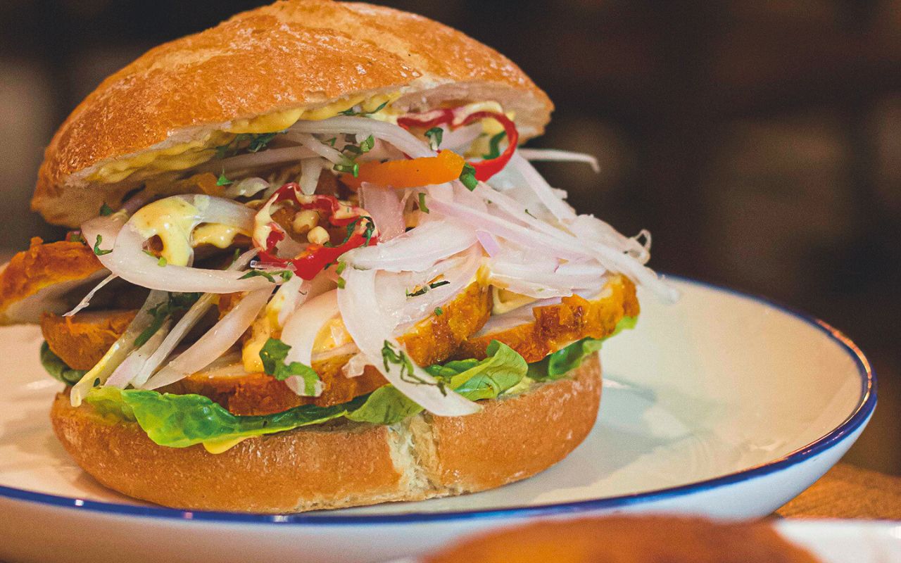 50 motivi per amare l’enogastronomia torinese - Grandi panini peruani in quel di Patria