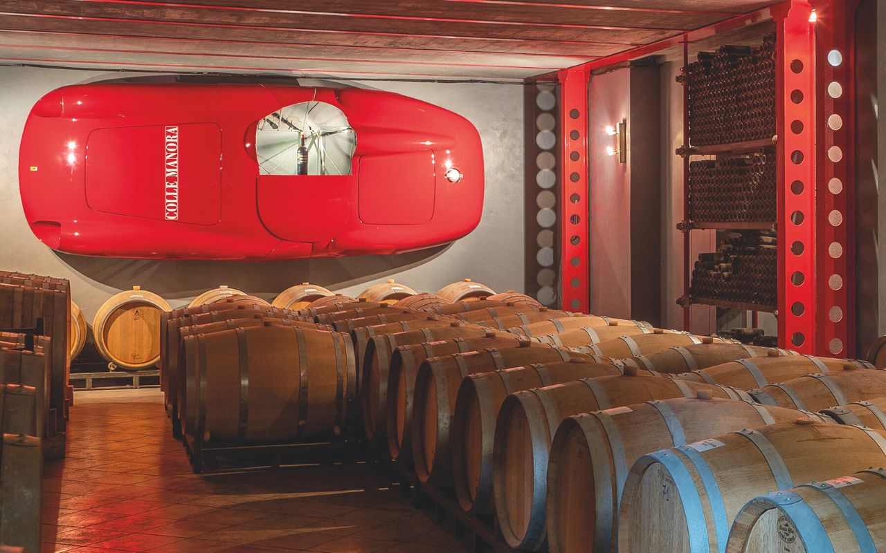 Giorgio Schön - La scocca della Ferrari 750 Monza Barchetta del 1955 è uno dei simboli di Colle Manora