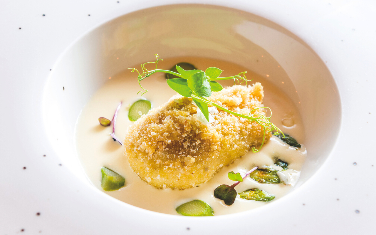 Taverna dell’Oca - Uovo poché impanato, fonduta di grana e asparagi grigliati