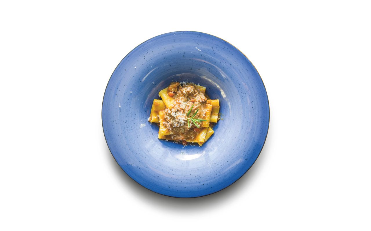 Ca’ Mia - Pacchero con ragù alla genovese e provolone