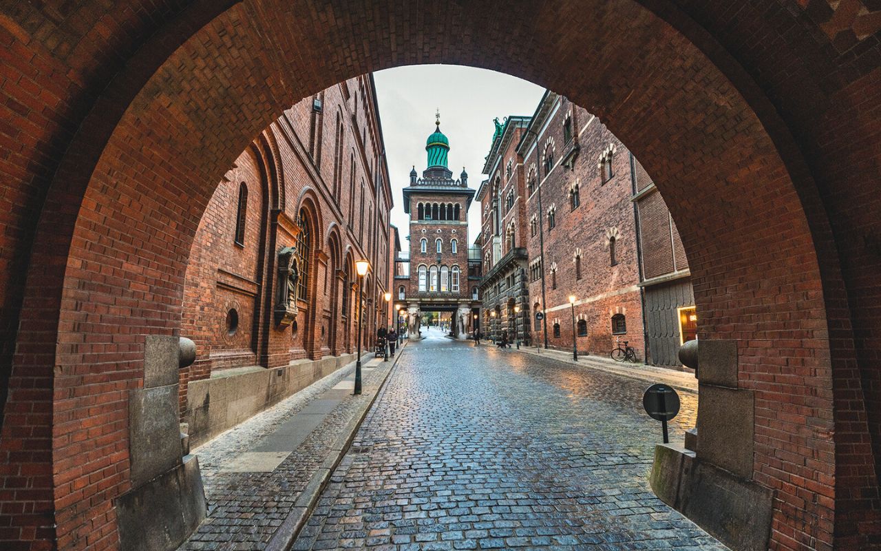Copenaghen - Uno dei portali d’accesso al quartiere Carlsberg