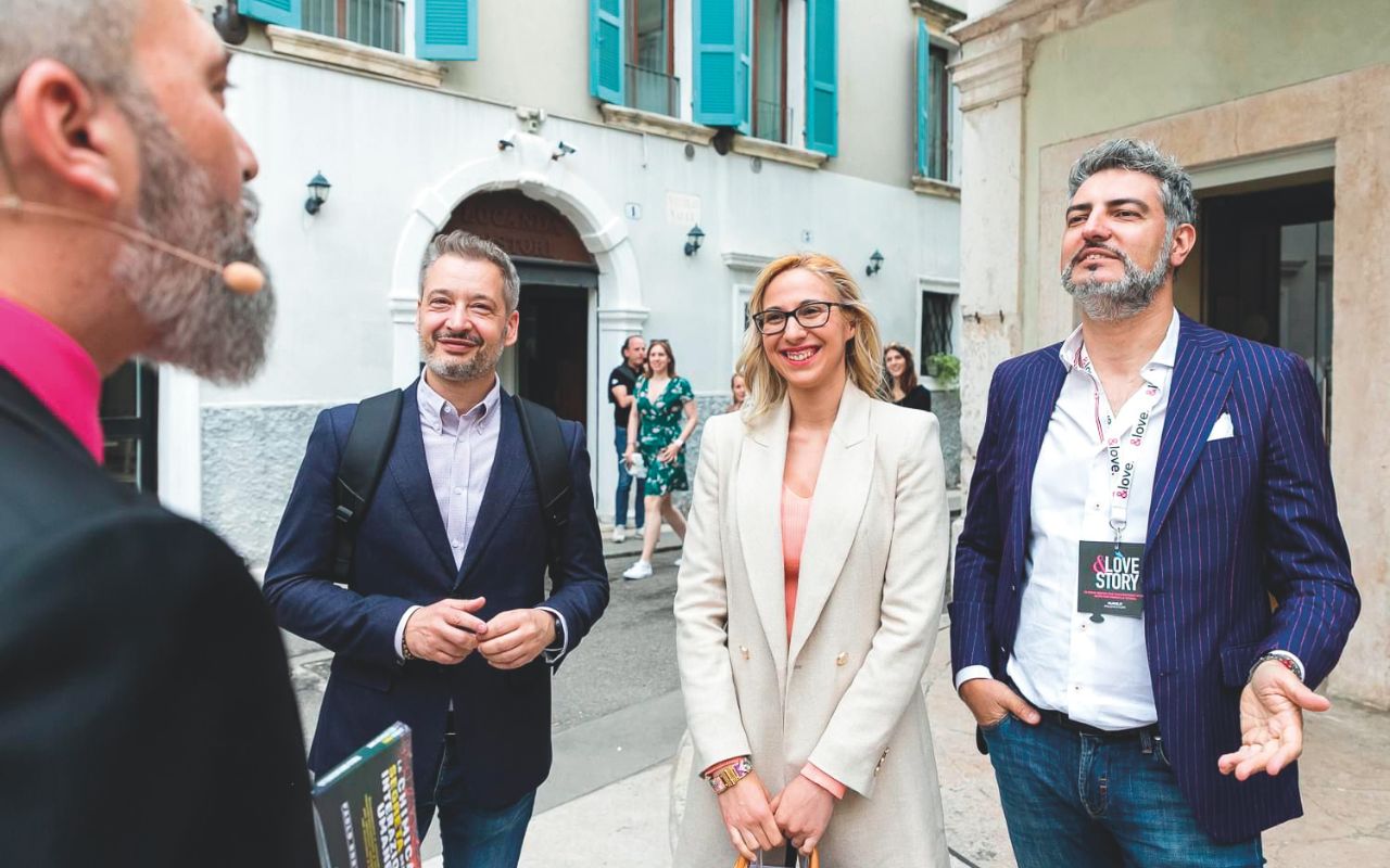 Marco Vallario - &Love Story supporto strategico a chi vuole imparare a raccontarsi davvero