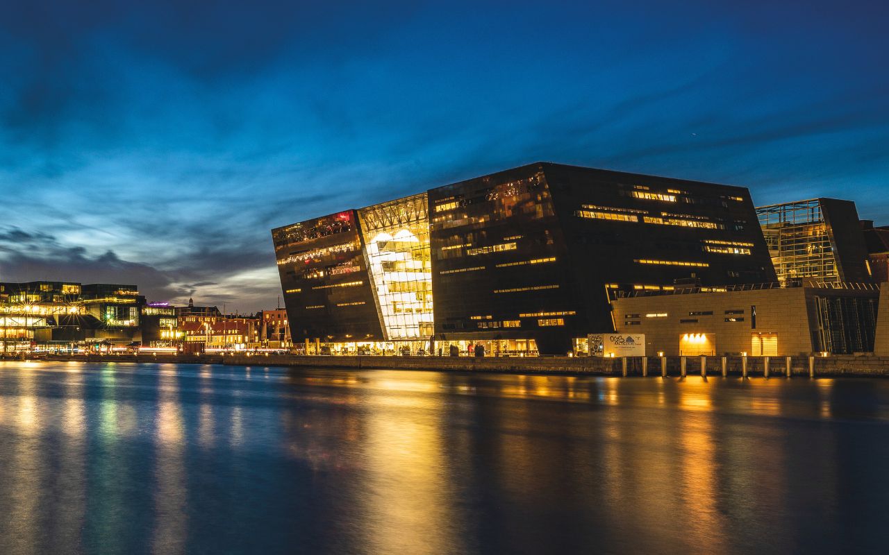 Wonderful + Futuristic Copenaghen