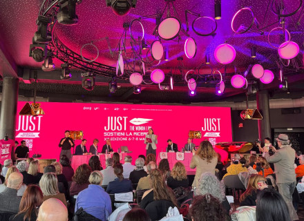 Presentazione per Just The Woman I Am a Torino il 6-7-8 marzo 2026