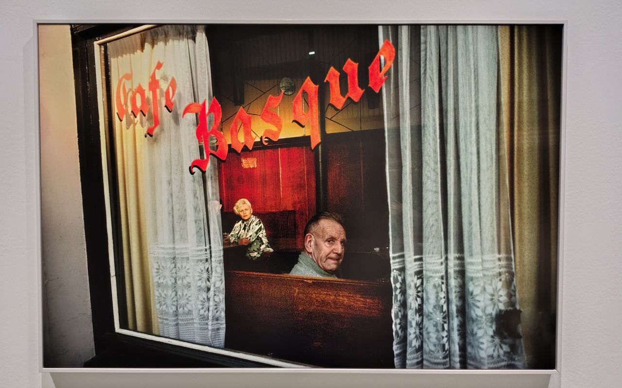 Harry Gruyaert e Werner Jeker da Camera Torino . Cafe Basque
