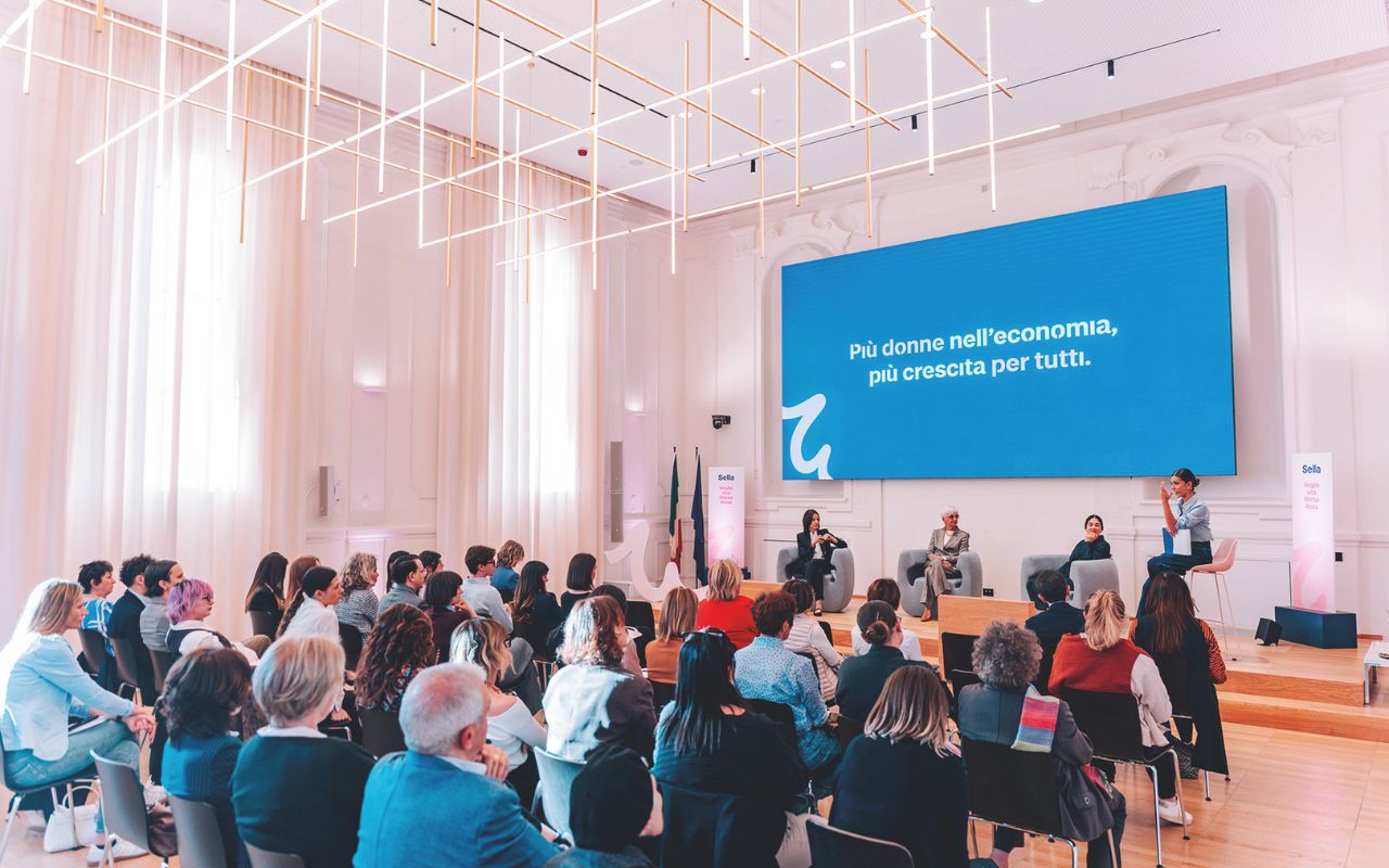 Banca Sella - Il roadshow di “Voglio una Borsa Rosa” porta l’educazione finanziaria nei territori