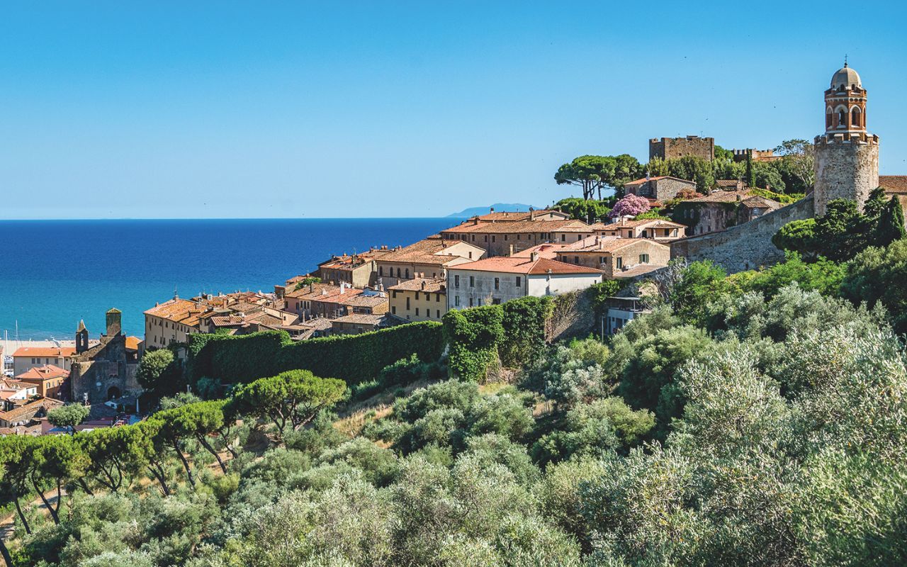 Toscana, i borghi della meraviglia - Castiglione della Pescaia è una città dai due volti
