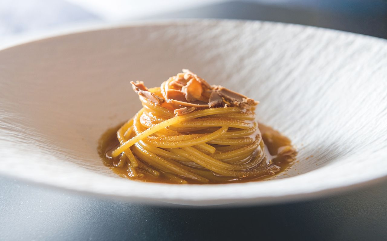 Tratto - Spaghetto aglio, olio, peperoncino e bottarga